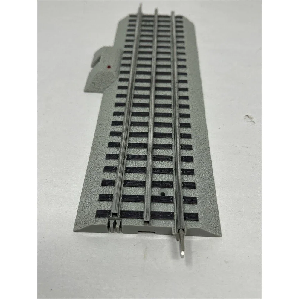 Lionel Fastrack Lionchief Terminal Straight Track Power Supply O Gauge Train